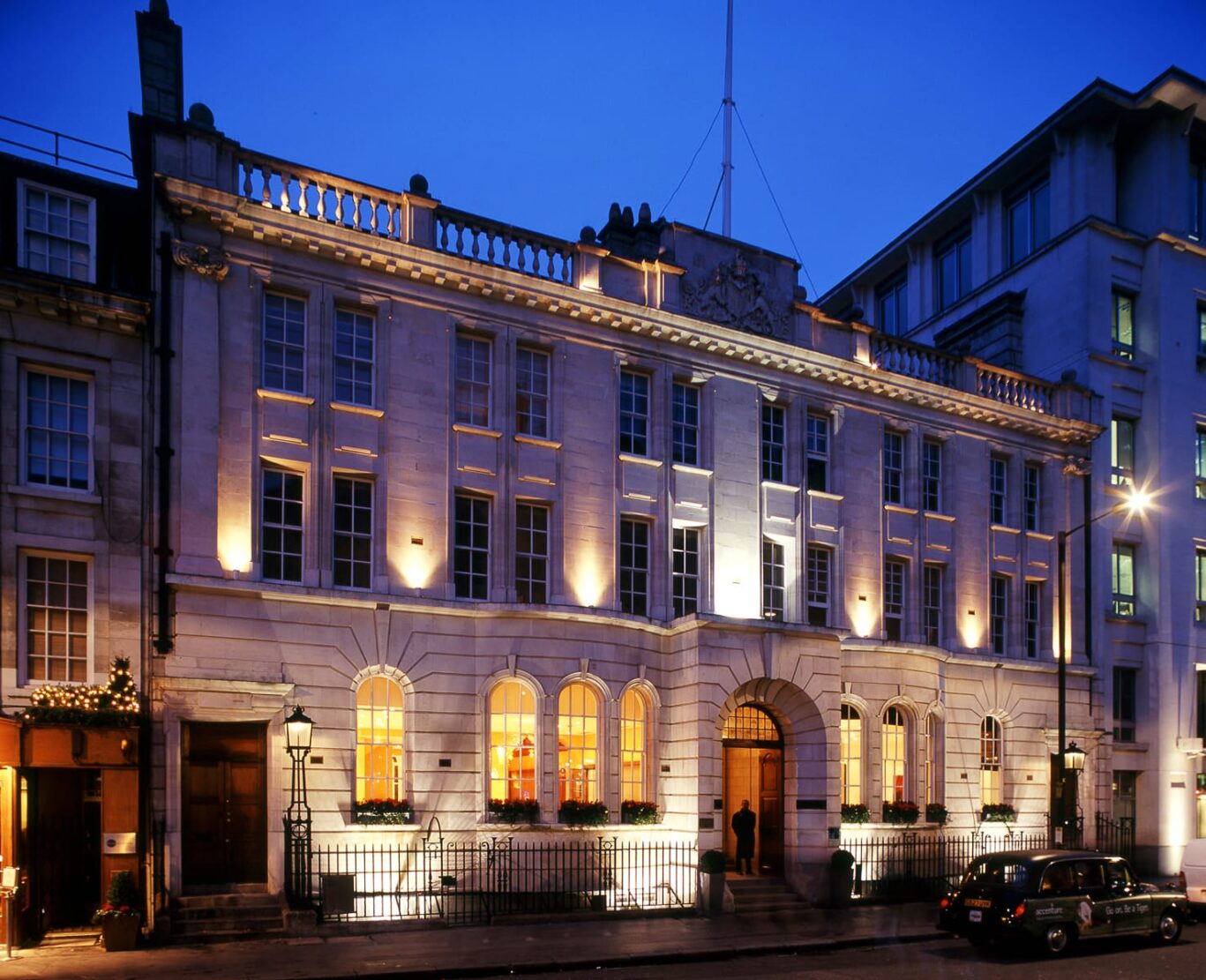 Courthouse Hotel | Listed Building London | History